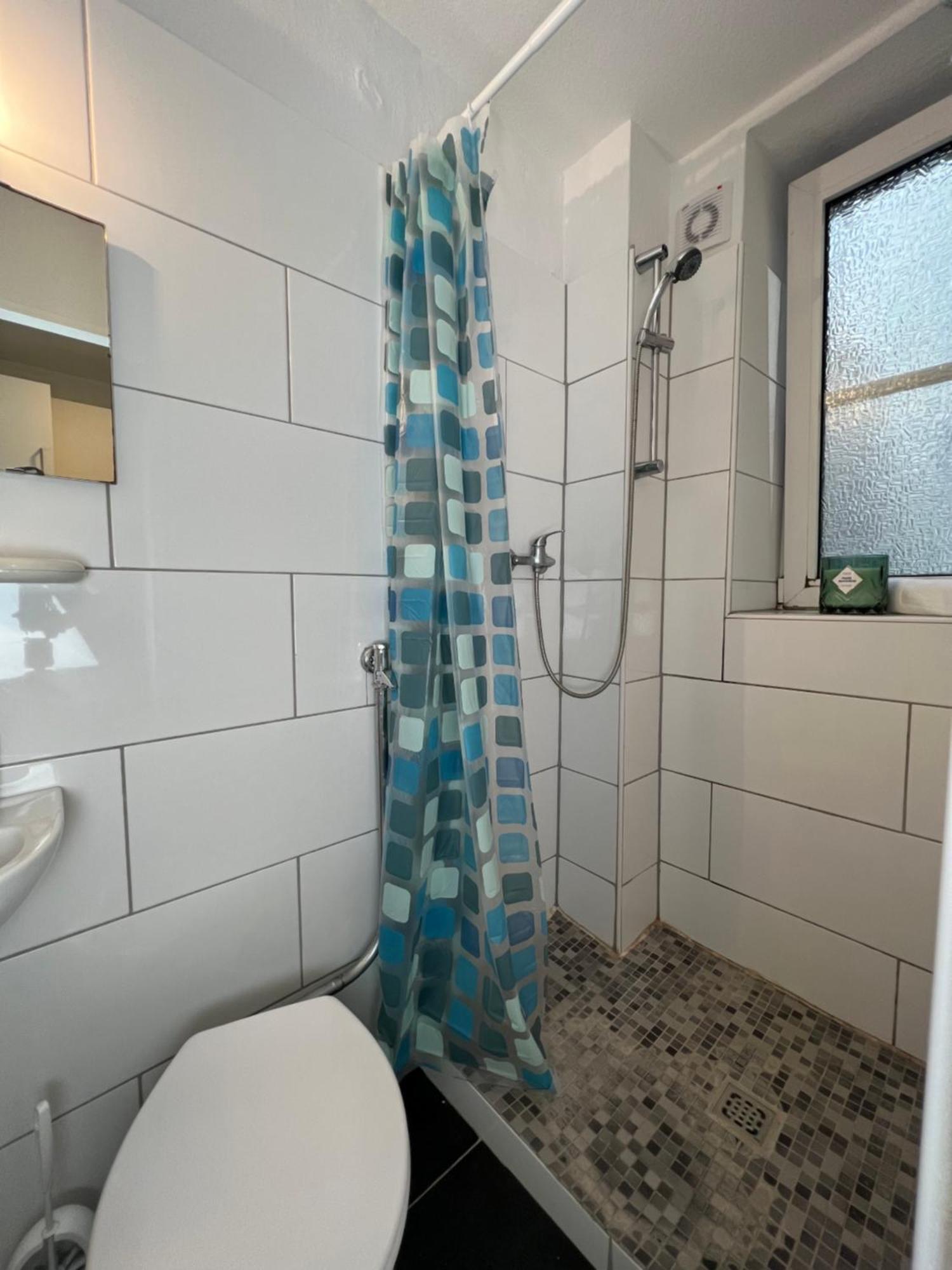 Zentrales Apartment Am Hafen Inklusive Netflix! Emden Exterior foto